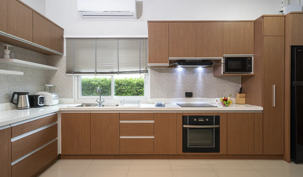 Kitchen layout and 3D design on screen